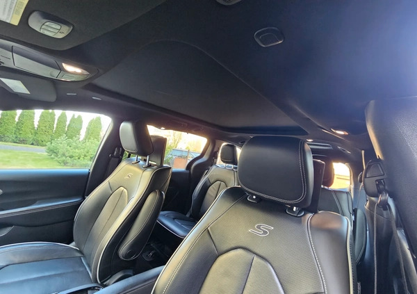 Chrysler Pacifica cena 231117 przebieg: 28268, rok produkcji 2021 z Jarosław małe 436